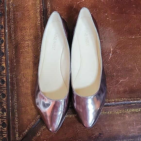 NINE WEST POINTED ROSE GOLD METALLIC SLIP-ON WOMEN"S FLAT SHOE - Picture 2 of 15